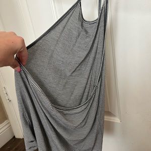 Black and white stripe hulter tank